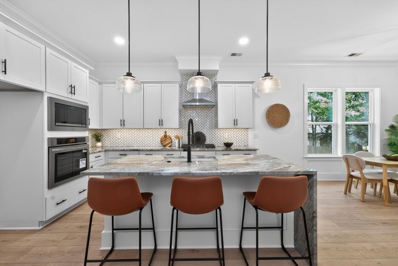 1057 Glenshaw St, North Charleston, SC 29405
