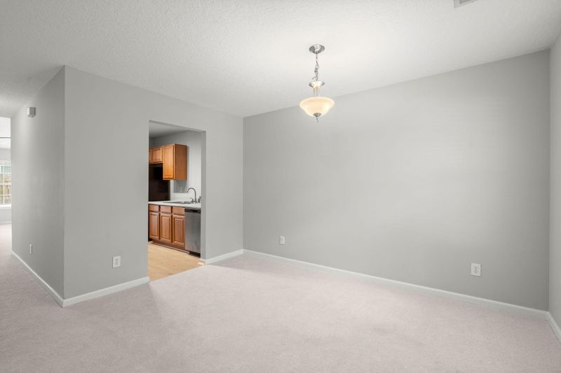 7852 Park Gate Dr, North Charleston, SC 29418