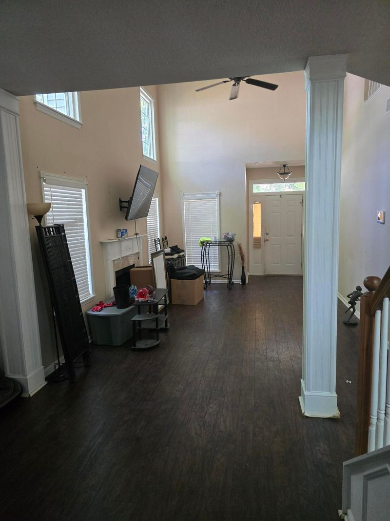 100 Fairbury Dr, Goose Creek, SC 29445