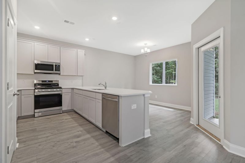 5012 Buggs Ln, Summerville, SC 29485