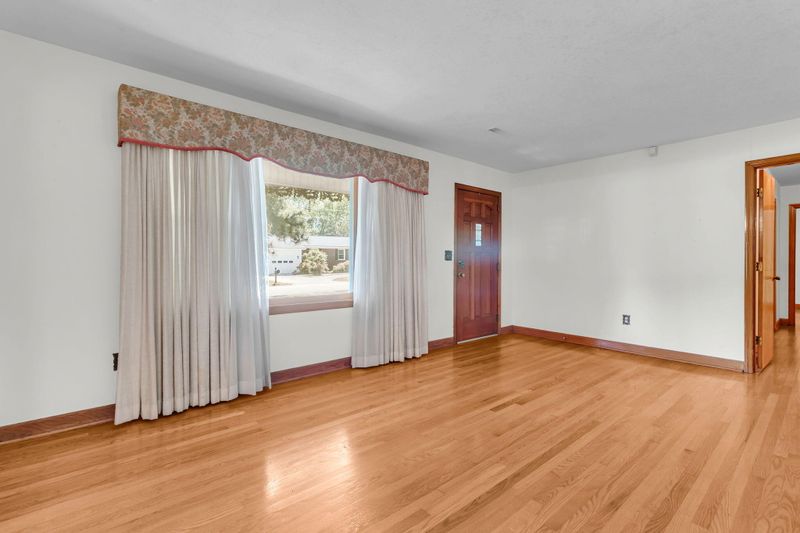 1223 Winston St, Charleston, SC 29407