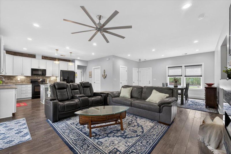 1448 Longridge Rd, Moncks Corner, SC 29461