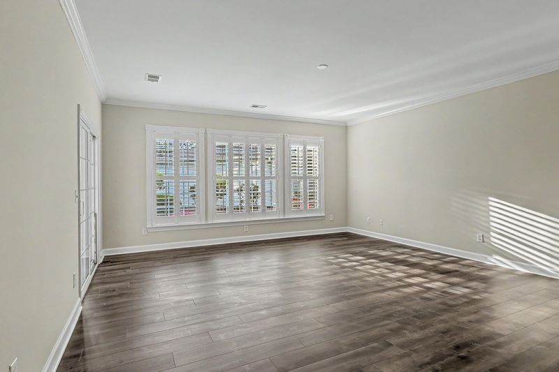 125 Golfview Ln, Summerville, SC 29485