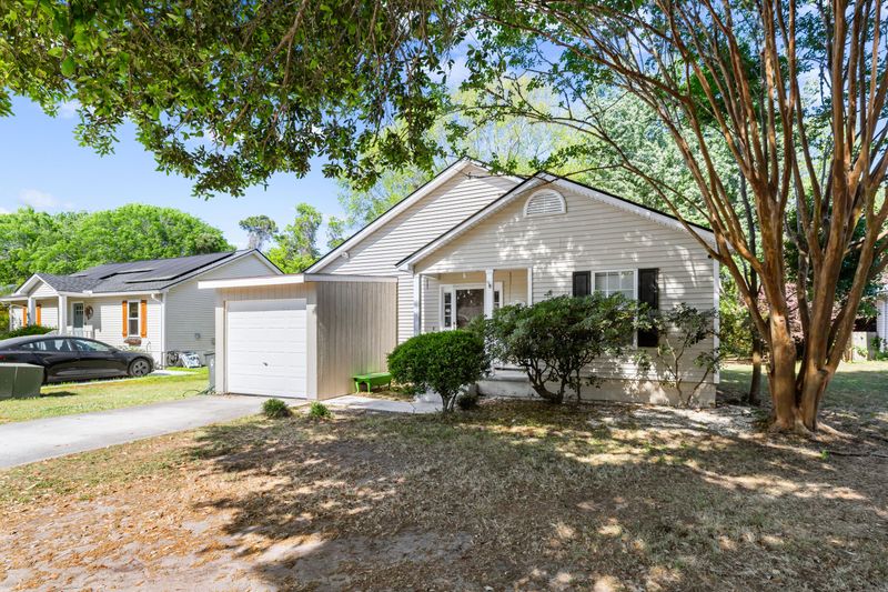 1147 Landsdowne Dr, Charleston, SC 29412