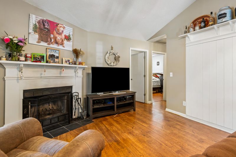 1147 Landsdowne Dr, Charleston, SC 29412