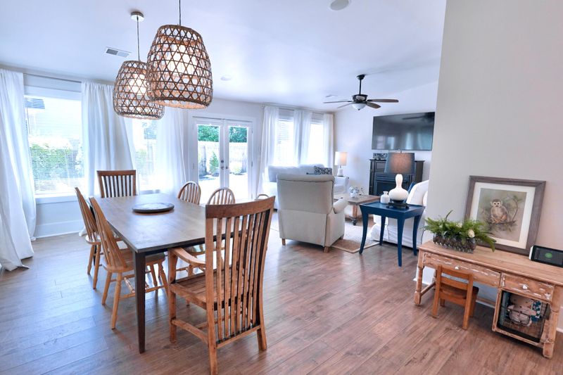 1109 Berkeley St, Hanahan, SC 29410