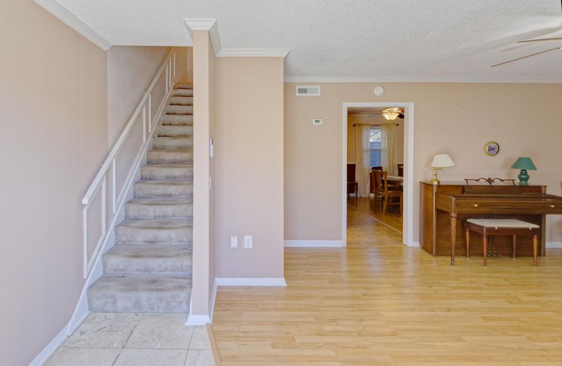 415 Parkdale Dr #16b, Charleston, SC 29414