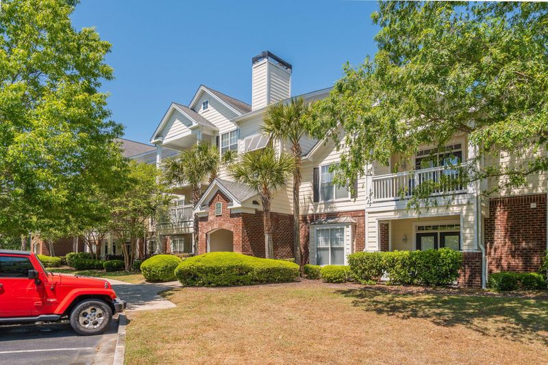 45 Sycamore Ave #318, Charleston, SC 29407