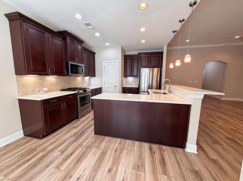 537 Nandina Dr, Goose Creek, SC 29445