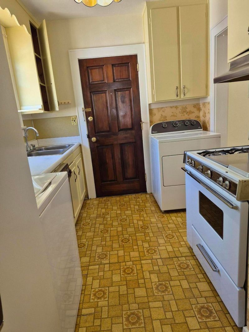2623 Woodlawn Ave, North Charleston, SC 29405