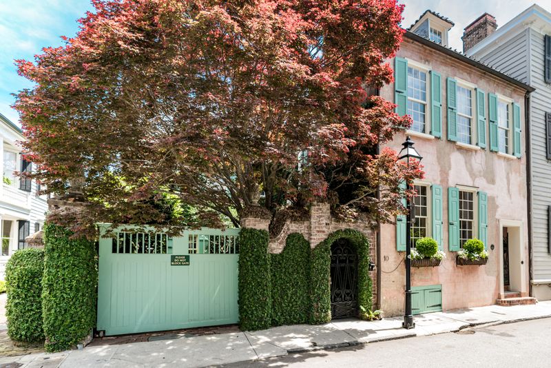 8 Orange St, Charleston, SC 29401