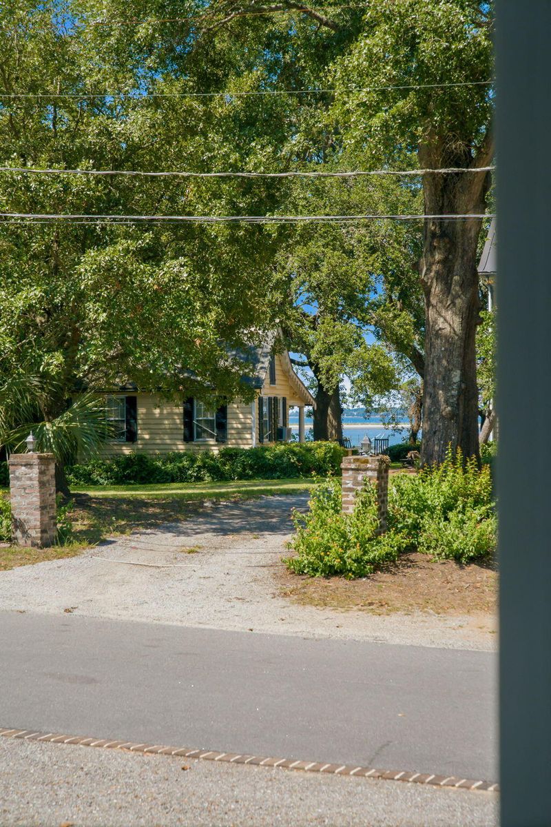 328 Bennett St, Mount Pleasant, SC 29464