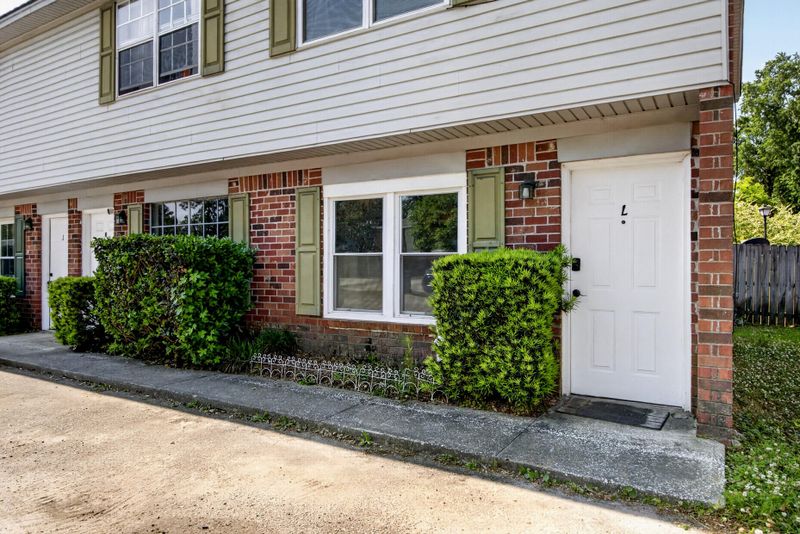519 Parkdale Dr #L, Charleston, SC 29414