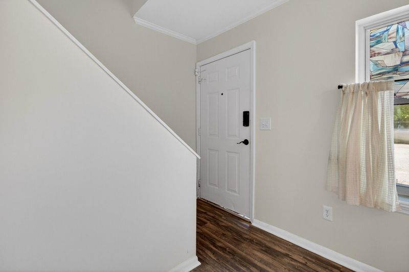 519 Parkdale Dr #L, Charleston, SC 29414