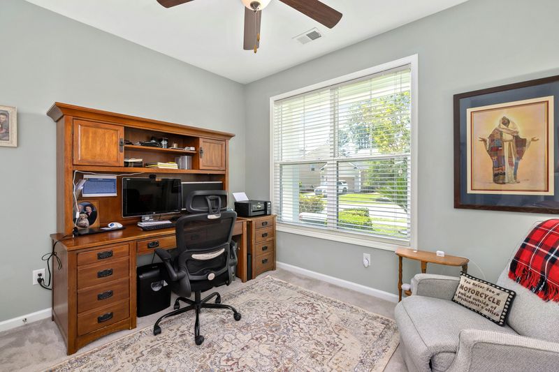 2412 Hummingbird Ln, Summerville, SC 29483