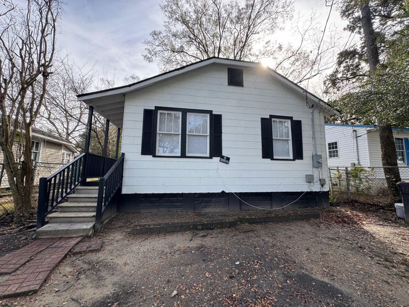 1931 Token St, North Charleston, SC 29405