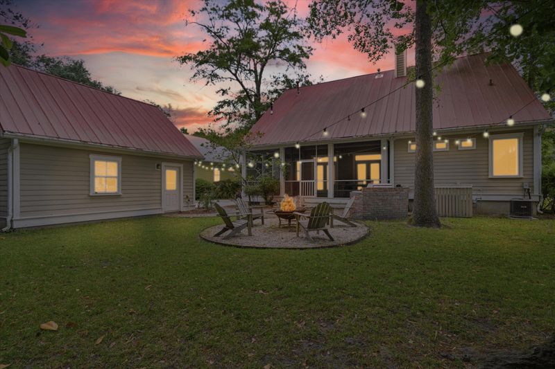 7021 Schooner St, Charleston, SC 29492