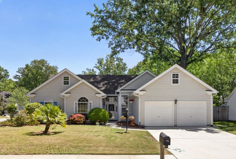108 Chesterton Dr, Goose Creek, SC 29445