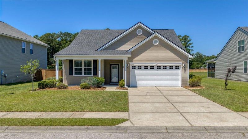 531 Flycatcher Dr, Goose Creek, SC 29445