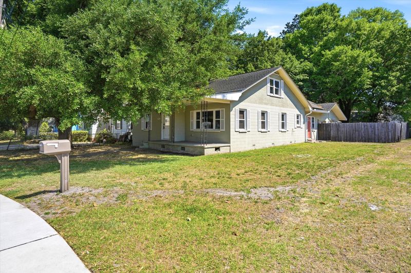 3902 Walnut St, North Charleston, SC 29405