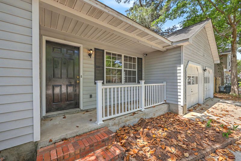 125 Cottonwood Dr, Summerville, SC 29483