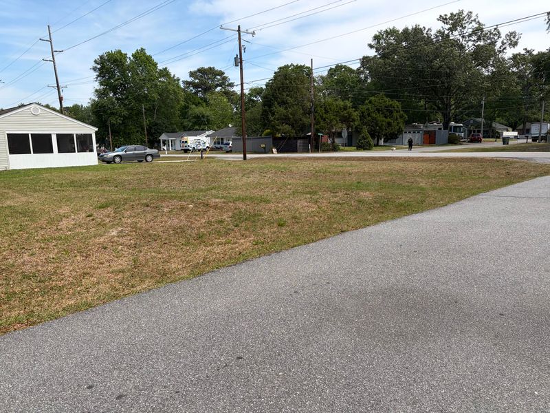 1144 Dickson Ave, Hanahan, SC 29410