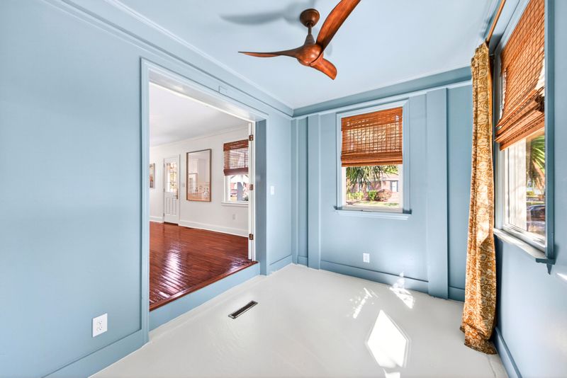 1 Colleton Dr, Charleston, SC 29407