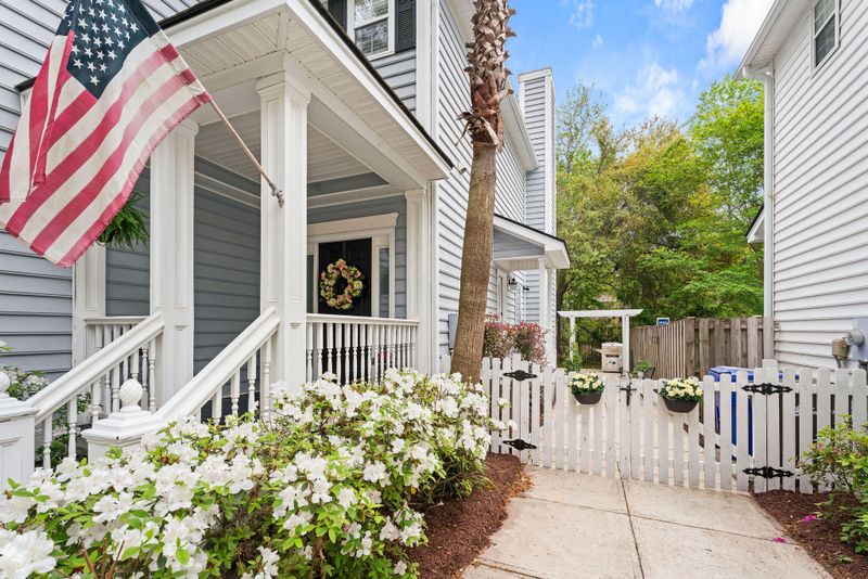 1093 Mathis Ferry Rd, Mount Pleasant, SC 29464