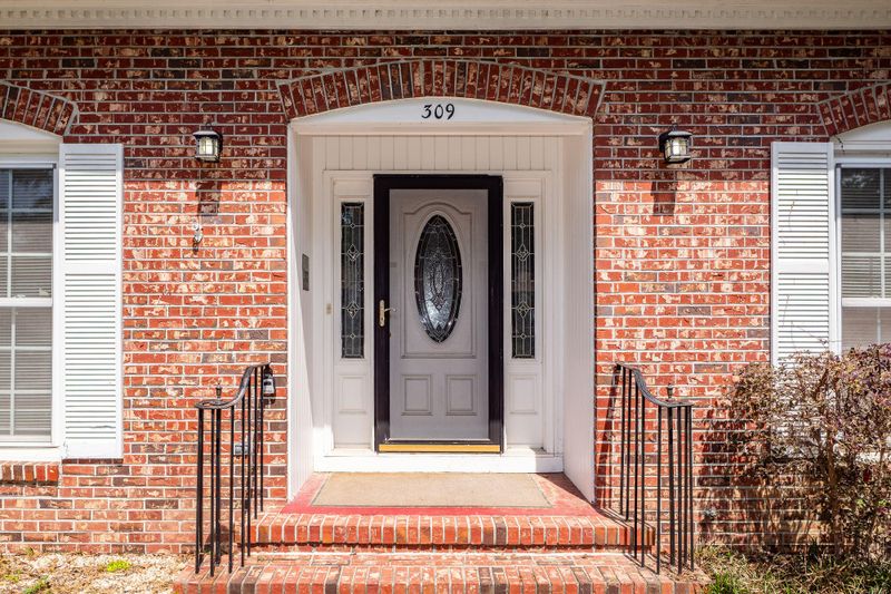 309 Grouse Rd, Summerville, SC 29485