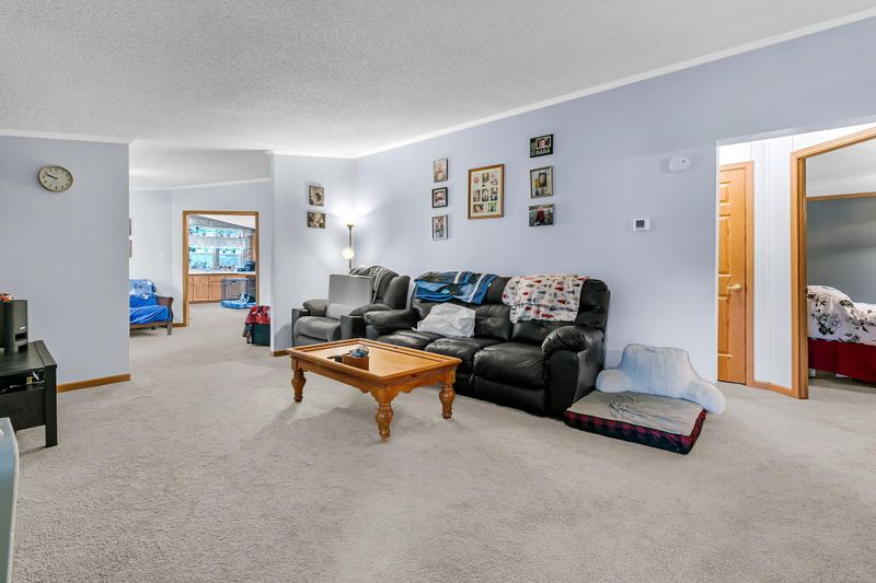 118 Saint Michaels Pl, Moncks Corner, SC 29461
