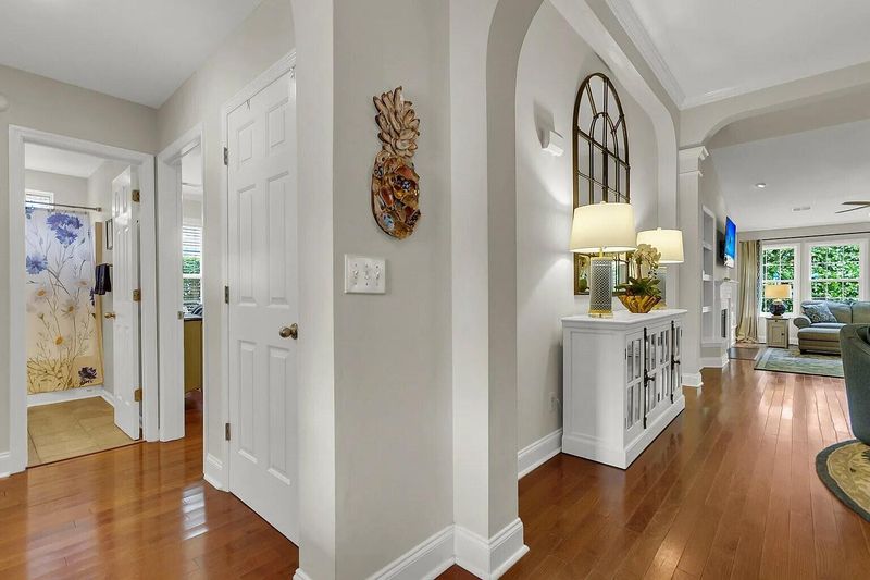 1366 Sassafrass Cir, Mount Pleasant, SC 29466