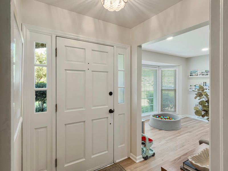 868 Melrose Dr, Charleston, SC 29414