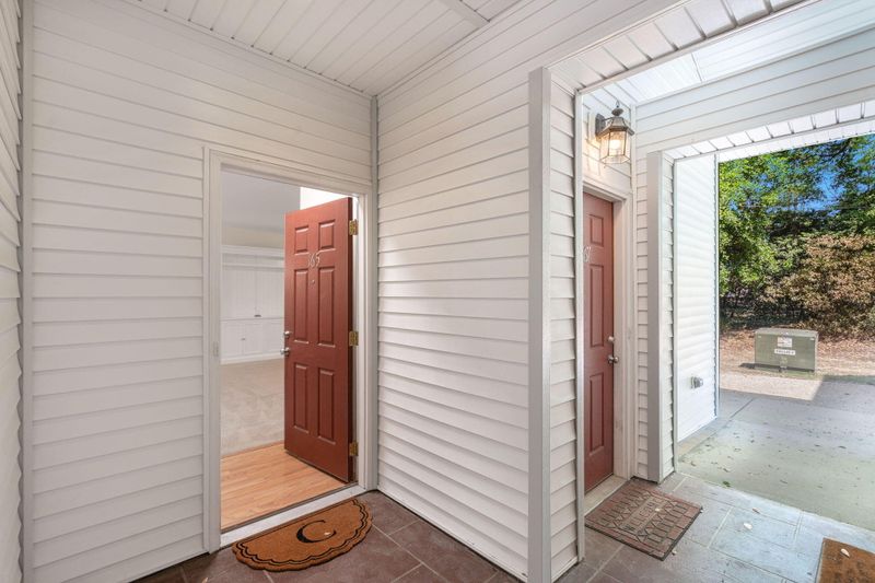 165 Golfview Ln, Summerville, SC 29485