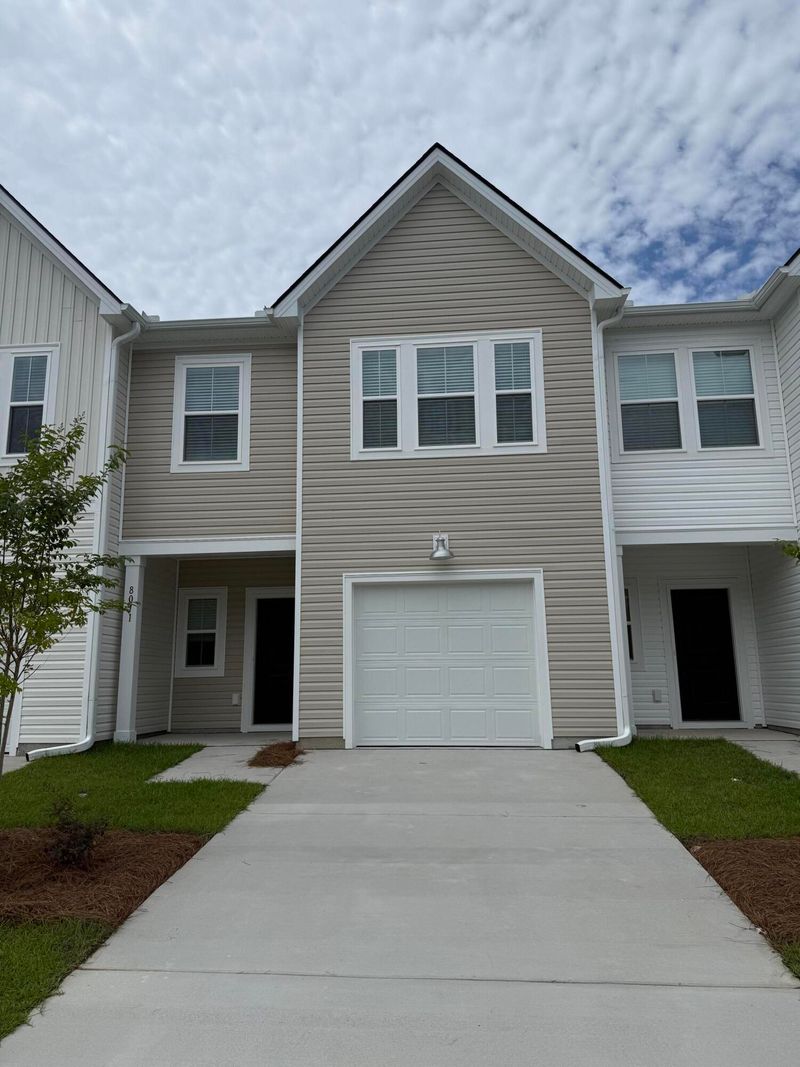 8011 Triggerfish Way, North Charleston, SC 29420