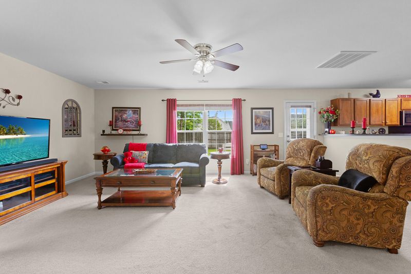120 Thistle Rd, Goose Creek, SC 29445