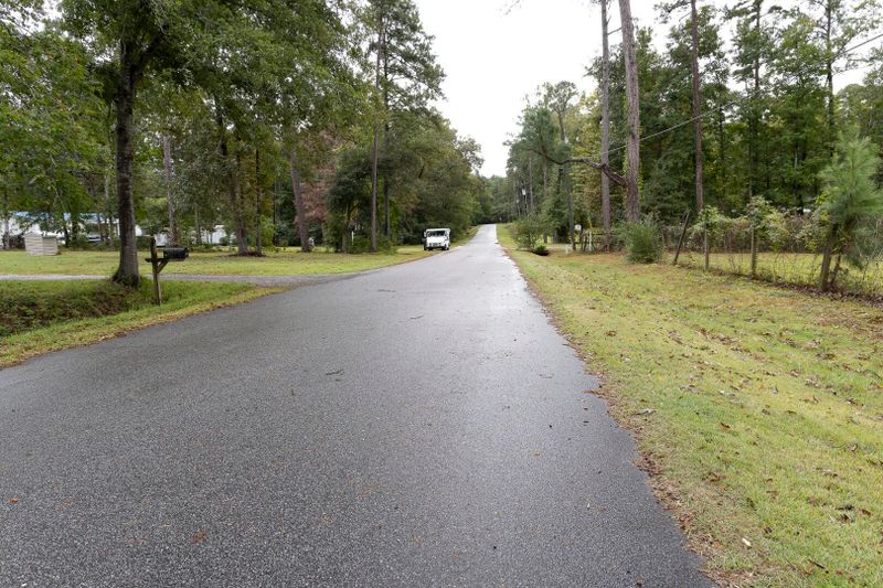 208 Poplar Cir, Summerville, SC 29483