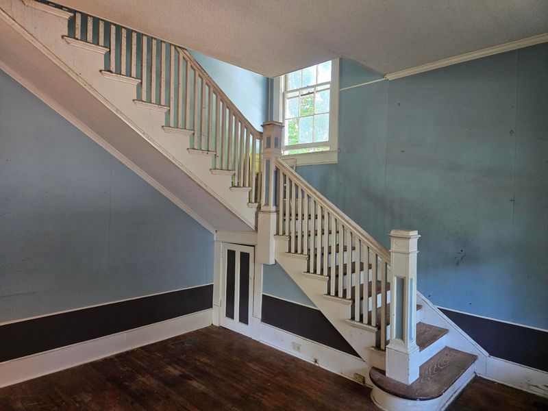 1104 N Hillside Dr, Charleston, SC 29407