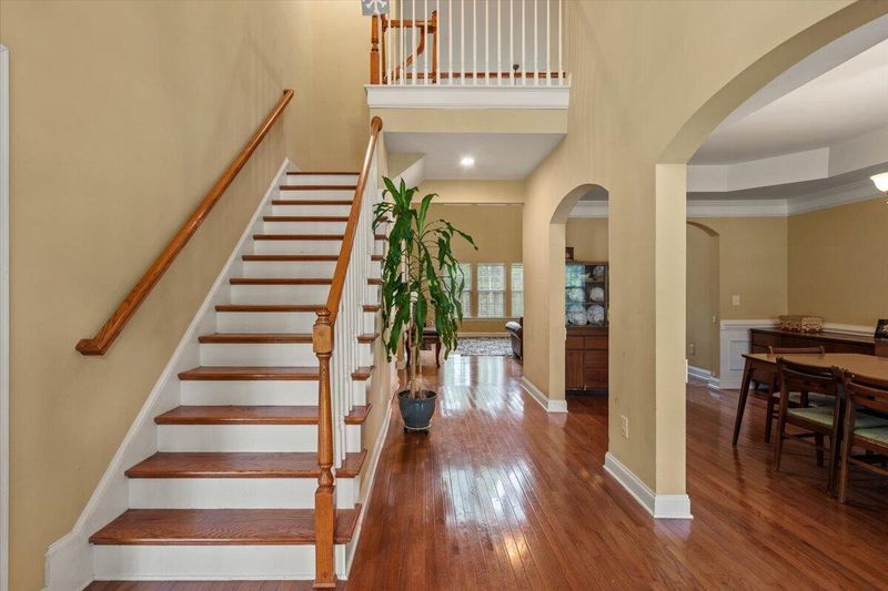 1825 S James Gregarie Rd, Mount Pleasant, SC 29466