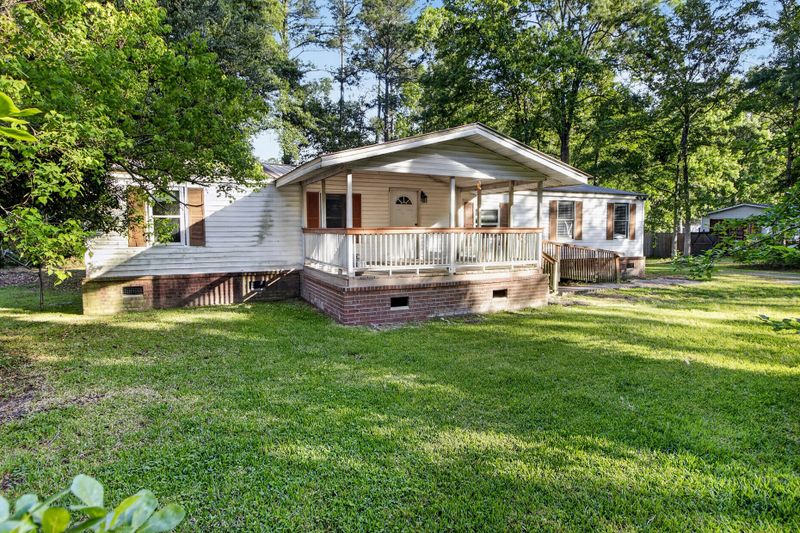 210 Cady Dr, Summerville, SC 29483