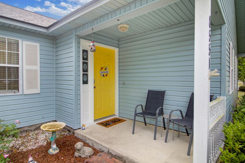 8551 Lake Marion Dr, North Charleston, SC 29406