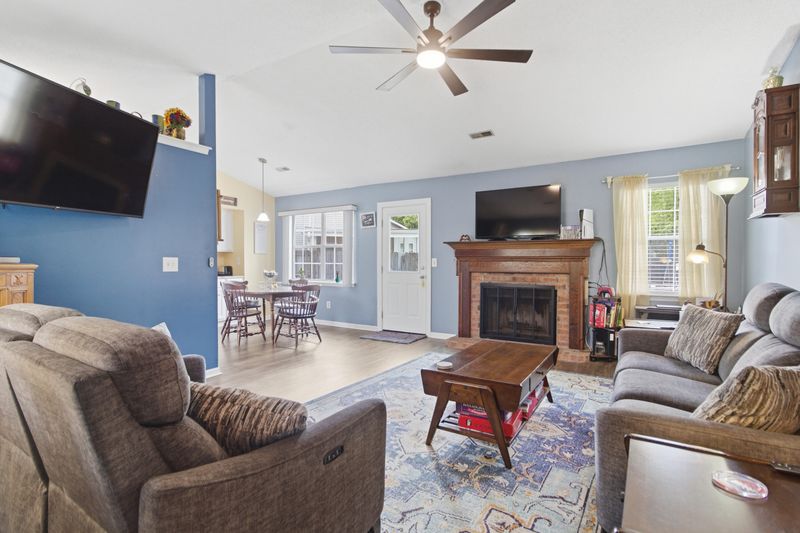 8551 Lake Marion Dr, North Charleston, SC 29406