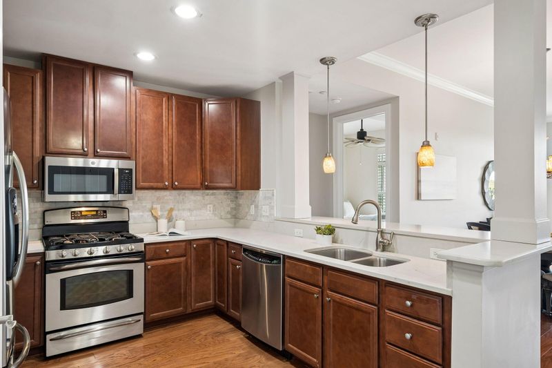 135 Pier View St #404, Charleston, SC 29492