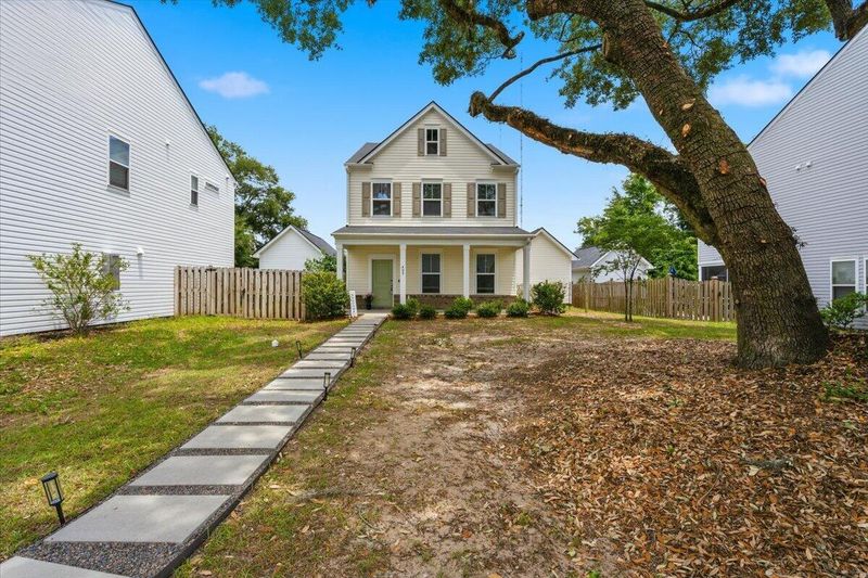 489 Spring Hollow Dr, Charleston, SC 29492