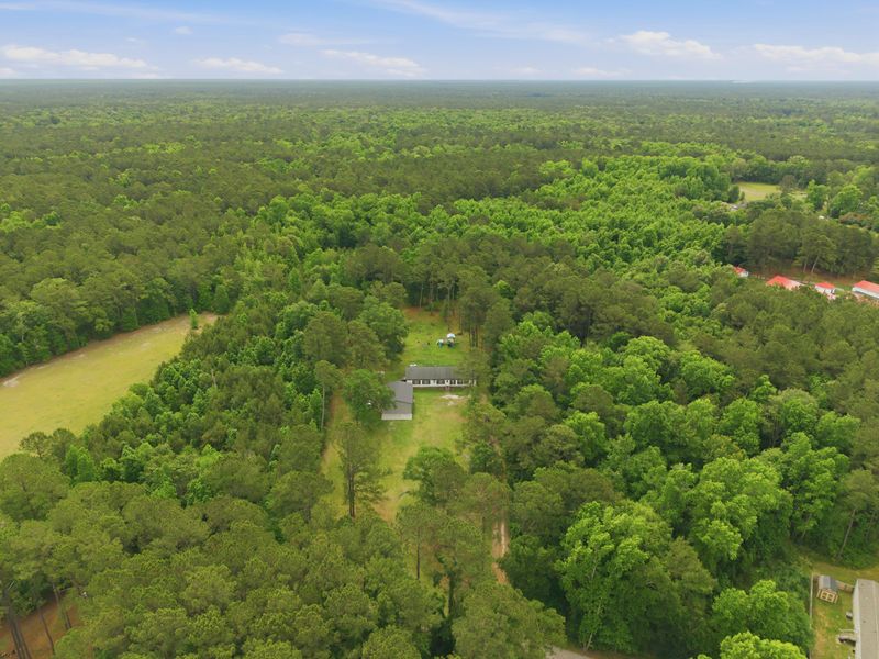 717 Huskie Ln, Saint Stephen, SC 29479