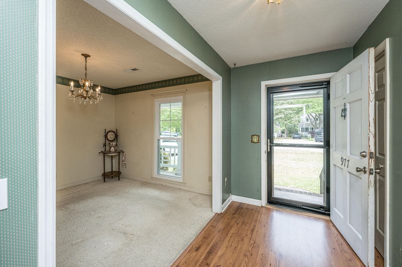 977 Mooring Dr, Charleston, SC 29412