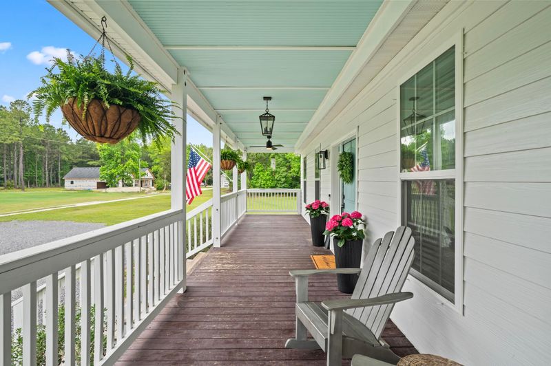 4047 Crestmont St, Meggett, SC 29449