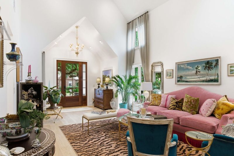 6 Beverly Rd, Charleston, SC 29407
