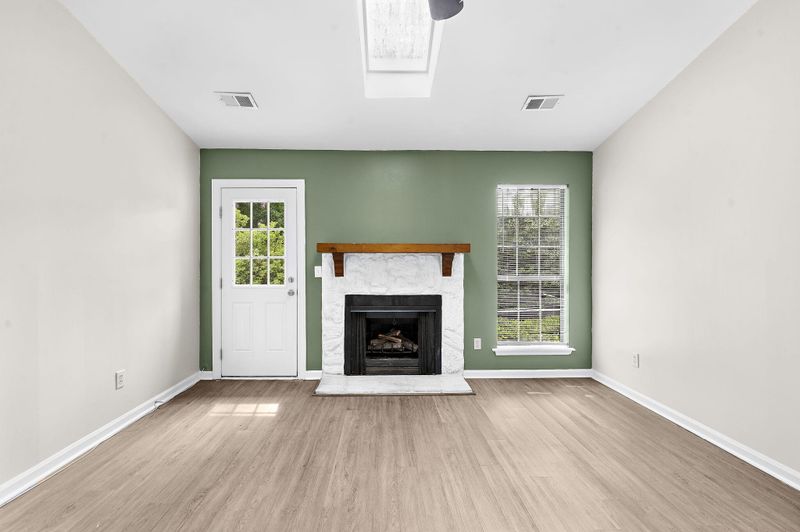 116 Lancelot Hall, Charleston, SC 29418