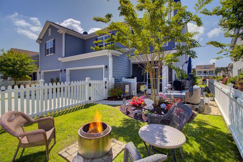 2664 Park West Blvd, Mount Pleasant, SC 29466