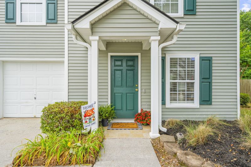 5055 Thornton Dr, Summerville, SC 29485